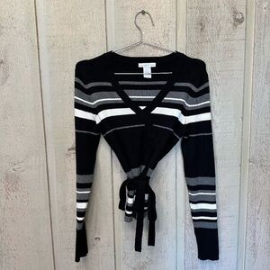 Design History Tie Waist Striped Top (sz S)